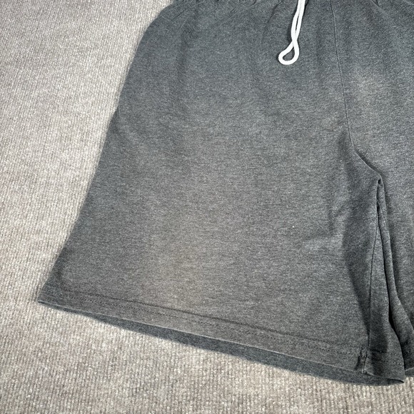 Vintage Russell Athletic Shorts Mens XL Gray Knit Lightweight Faded Distressed - Picture 3 of 10